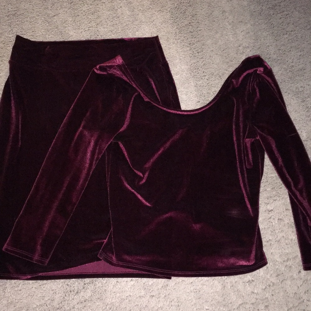 Two piece set in color Wine 🍷